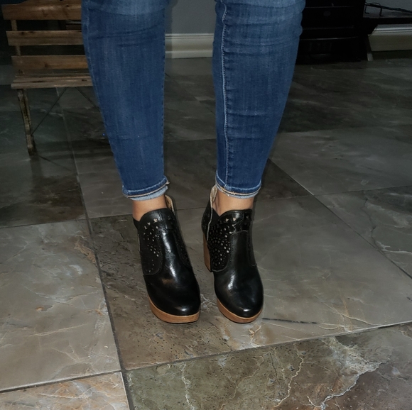 Leather booties - Picture 8 of 14